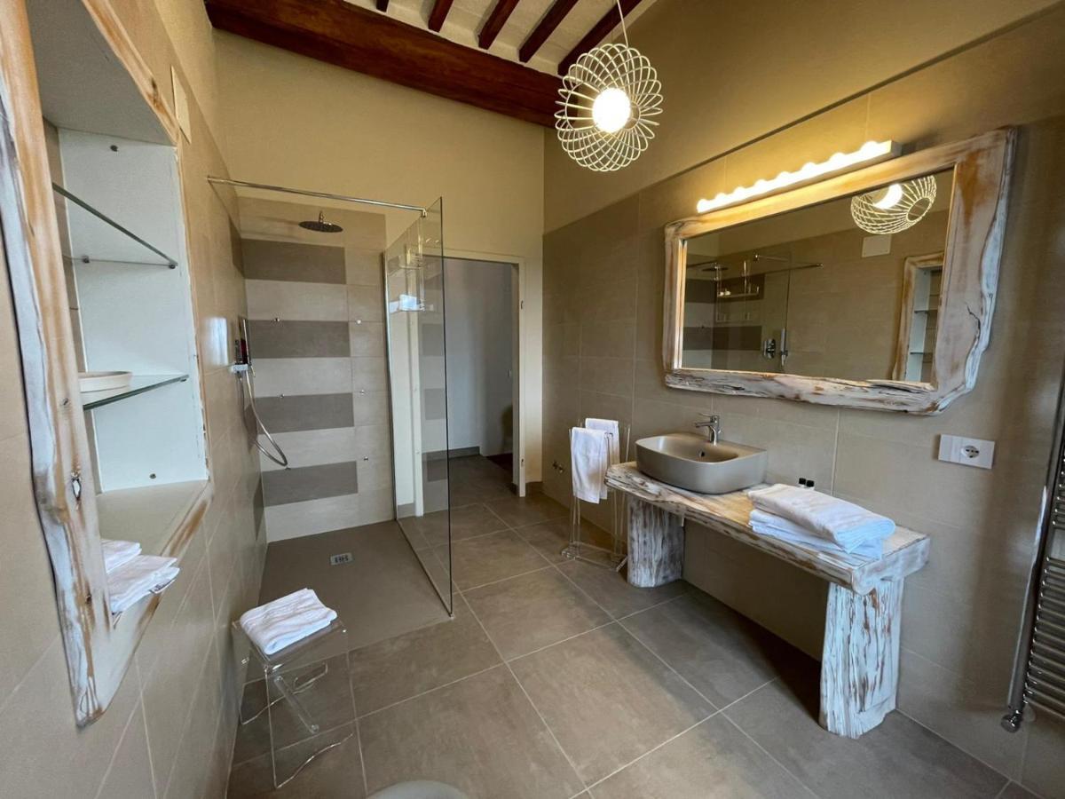Tenuta Di Montemassi Fattoria ภายนอก รูปภาพ