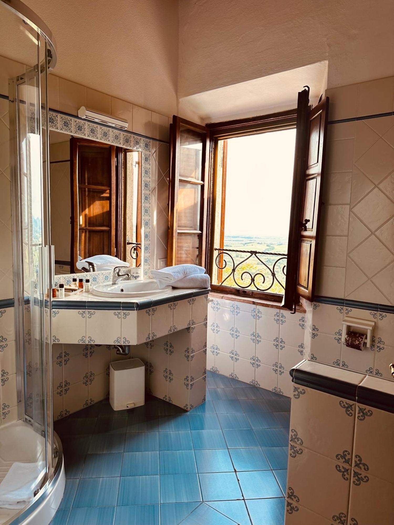 Tenuta Di Montemassi Fattoria ภายนอก รูปภาพ